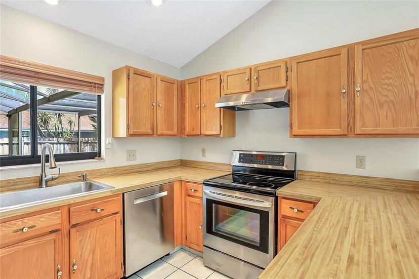 Picture of 1072 Weaver Drive, Oviedo FL 32765