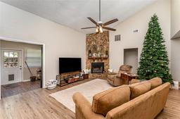 Picture of 712 Hazy Meadow Court, Brandon, FL 33510