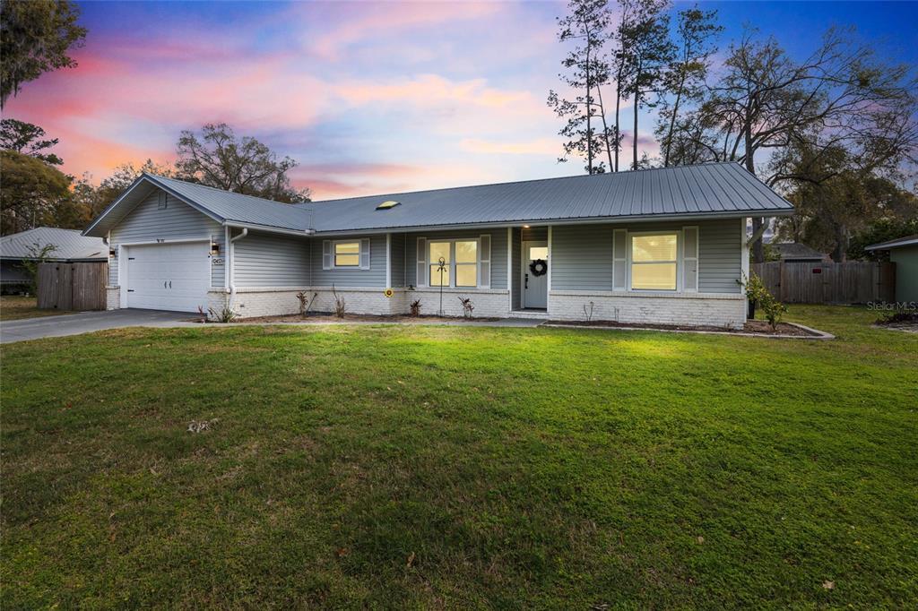 Picture of 12453 SE 61St Court, Belleview, FL 34420