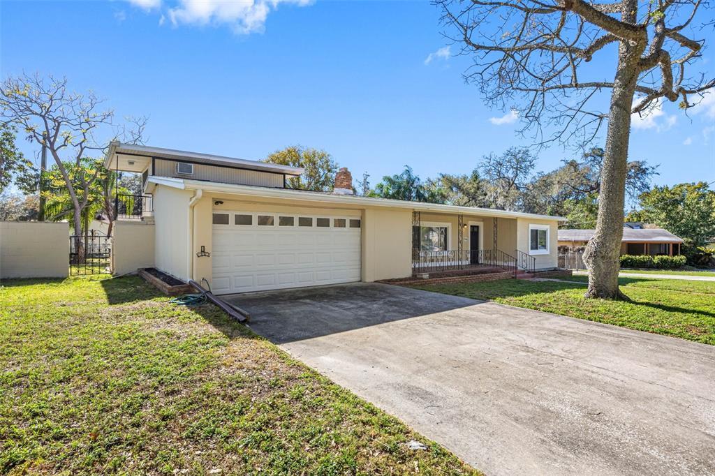 Picture of 9306 Forest Hills Drive, Tampa, FL 33612