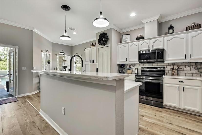 Picture of 329 Greenwich Circle, Spring Hill FL 34609