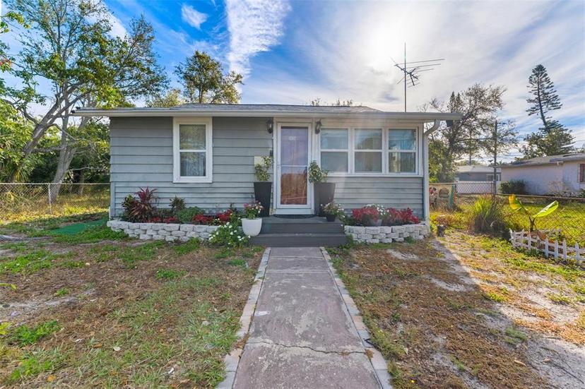 Picture of 1426 Erie Street S, St Petersburg FL 33712