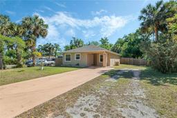 Picture of 1101 S Thompson Avenue, Deland, FL 32720