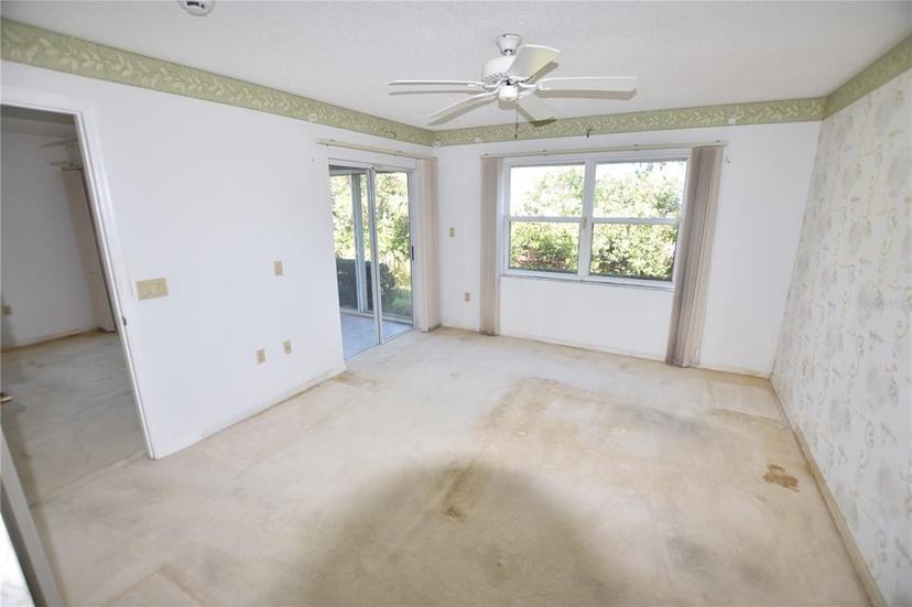 Picture of 5684 Sheffield Greene Circle Unit 79, Sarasota FL 34235