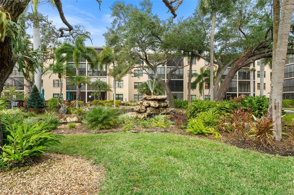 Picture of 515 30Th Ave W Unit H410, Bradenton, FL 34205