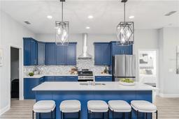 Picture of 901 Eagle Lane, Apollo Beach, FL 33572