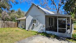Picture of 416 SE 3Rd Avenue, Williston, FL 32696