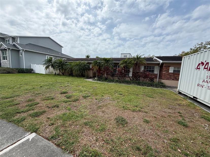 Picture of 205 S Shore Crest Drive, Tampa FL 33609