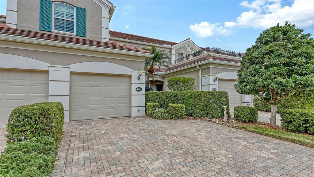 Picture of 5211 Parisienne Place Unit 101B27, Sarasota, FL 34238