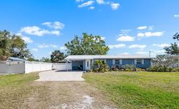 Picture of 107 6Th Street Nw, Ruskin, FL 33570