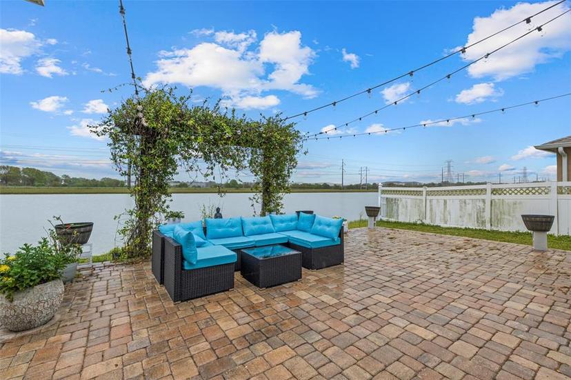 Picture of 8339 Canterbury Lake Boulevard, Tampa FL 33619