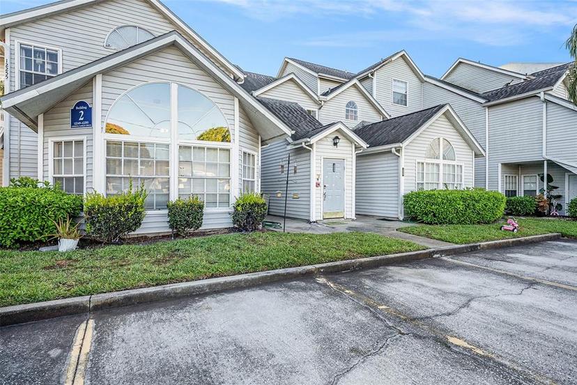 Picture of 12253 Armenia Gables Circle Unit 12253, Tampa FL 33612