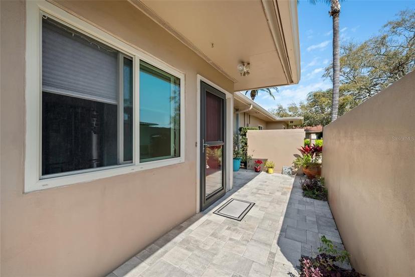 Picture of 2260 Oak Neck Road Unit B, Clearwater FL 33763