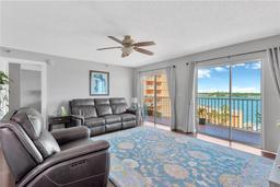 Picture of 7432 Sunshine Skyway Lane S Unit 602, St Petersburg, FL 33711