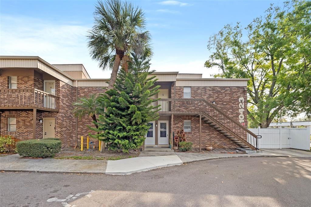 Picture of 10423 Carrollbrook Circle Unit 102, Tampa, FL 33618