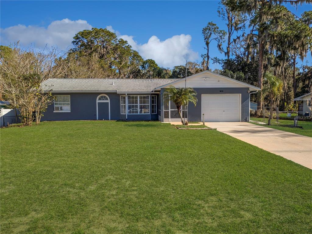 Picture of 11847 Ocklawaha Drive, Leesburg, FL 34788
