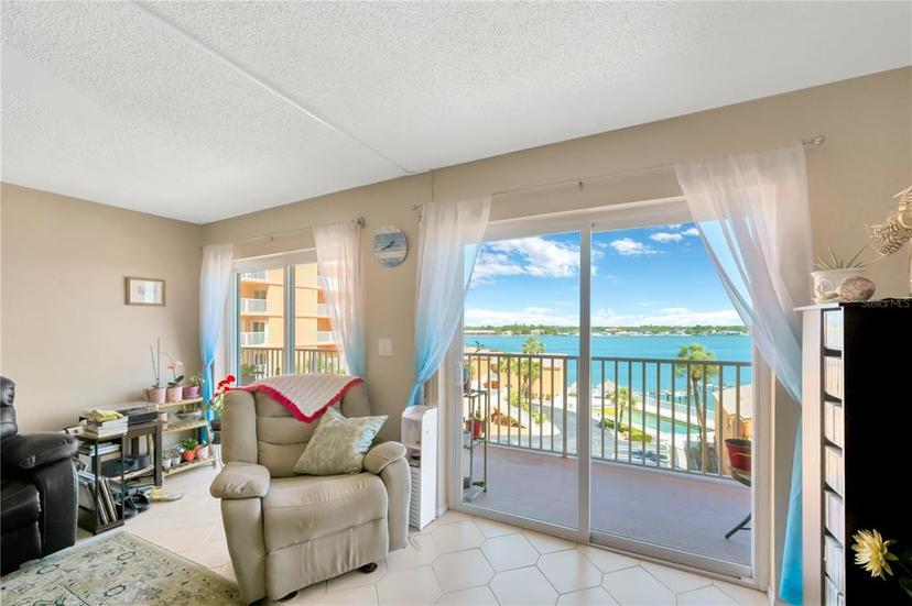 Picture of 7432 Sunshine Skyway Lane S Unit 502, St Petersburg FL 33711