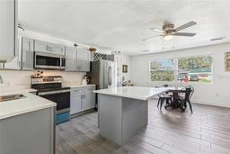 Picture of 1009 Center Street, Plant City, FL 33563