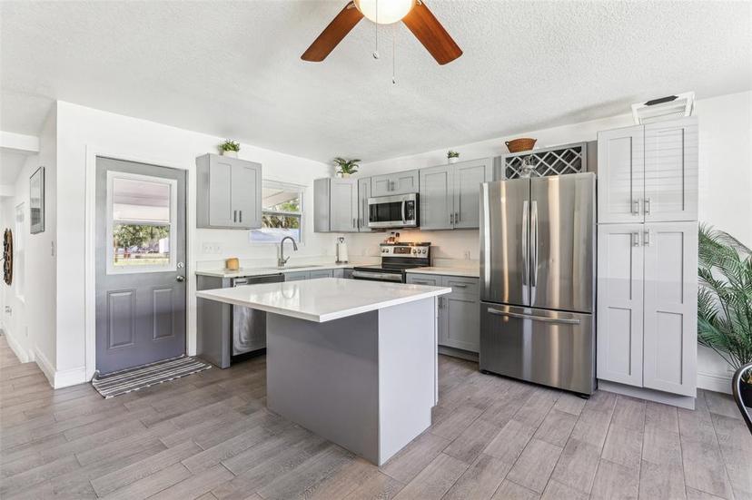 Picture of 1009 Center Street, Plant City FL 33563