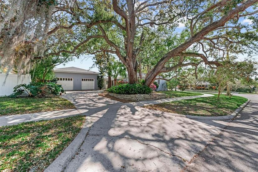 Picture of 325 Orangeview Avenue, Clearwater FL 33755