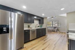 Picture of 1941 48Th Street S, St Petersburg, FL 33711