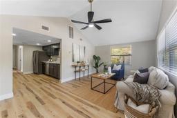 Picture of 1941 48Th Street S, St Petersburg, FL 33711