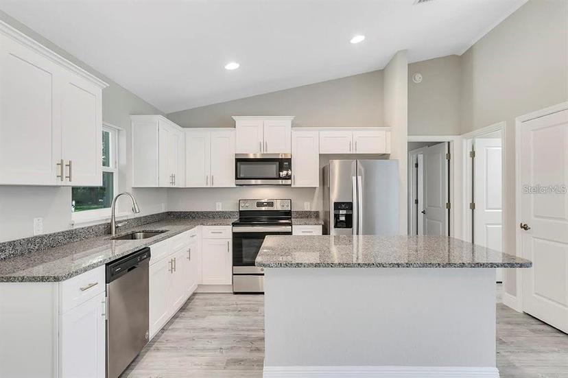 Picture of 211 Oak Lane Circle, Ocala FL 34472