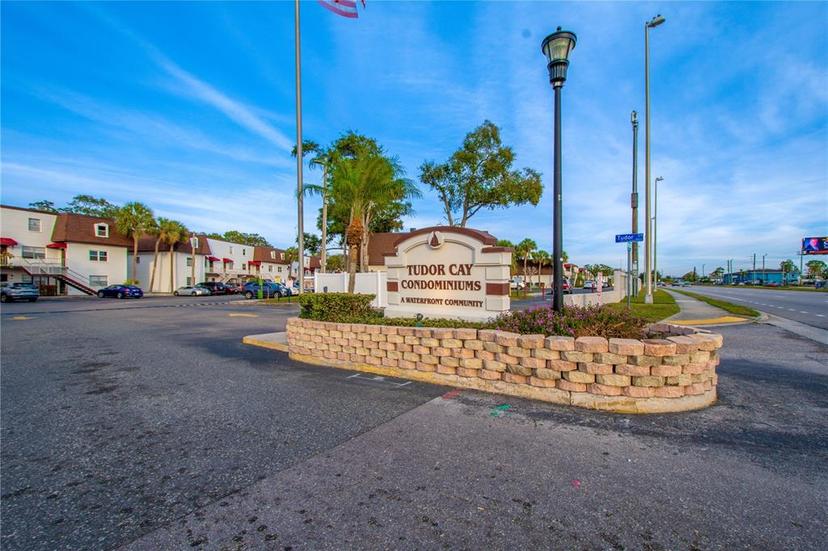 Picture of 9115 Tudor Drive Unit E109, Tampa FL 33615