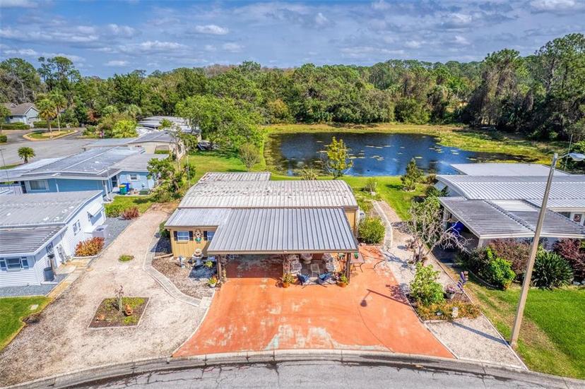 Picture of 710 Dolphin Drive, Tavares FL 32778