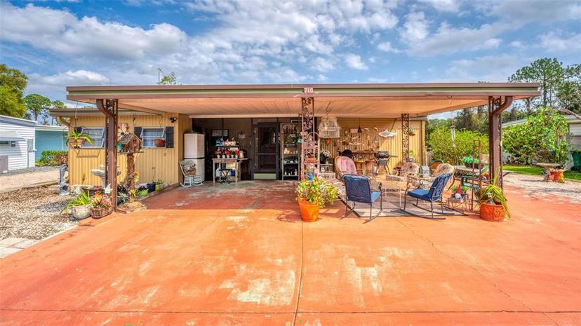 Picture of 710 Dolphin Drive, Tavares FL 32778