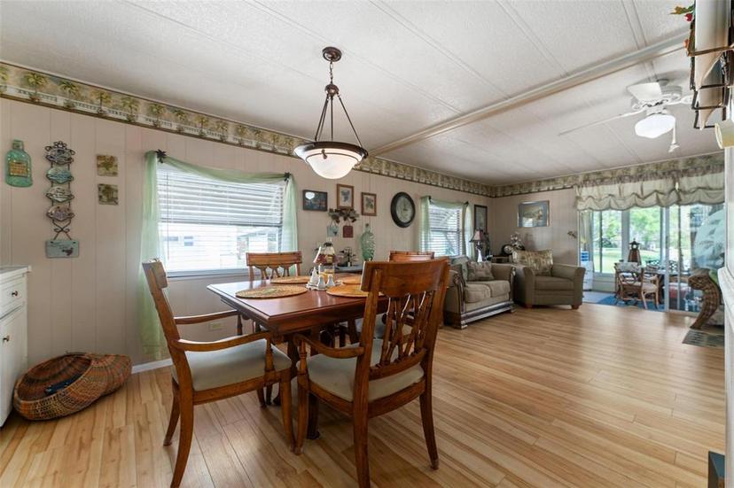 Picture of 710 Dolphin Drive, Tavares FL 32778
