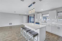 Picture of 11973 80Th Avenue, Seminole, FL 33772