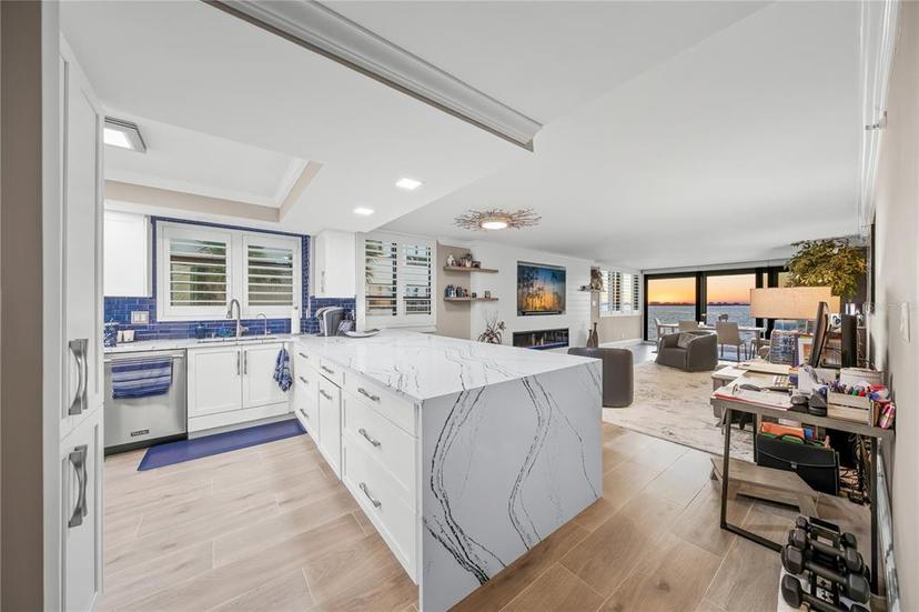 Picture of 101 Sunset Drive Unit 103, Sarasota FL 34236