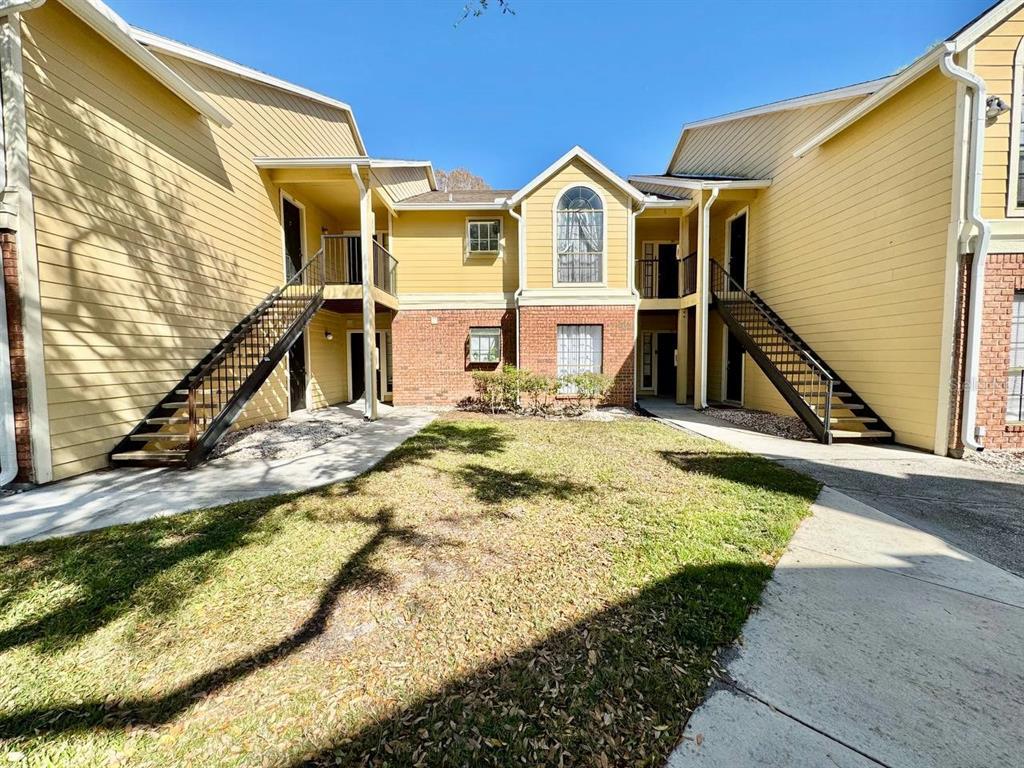 Picture of 8742 Mallard Reserve Drive Unit 101, Tampa, FL 33614