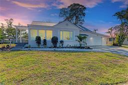 Picture of 2512 Riverside Drive E, Bradenton, FL 34208