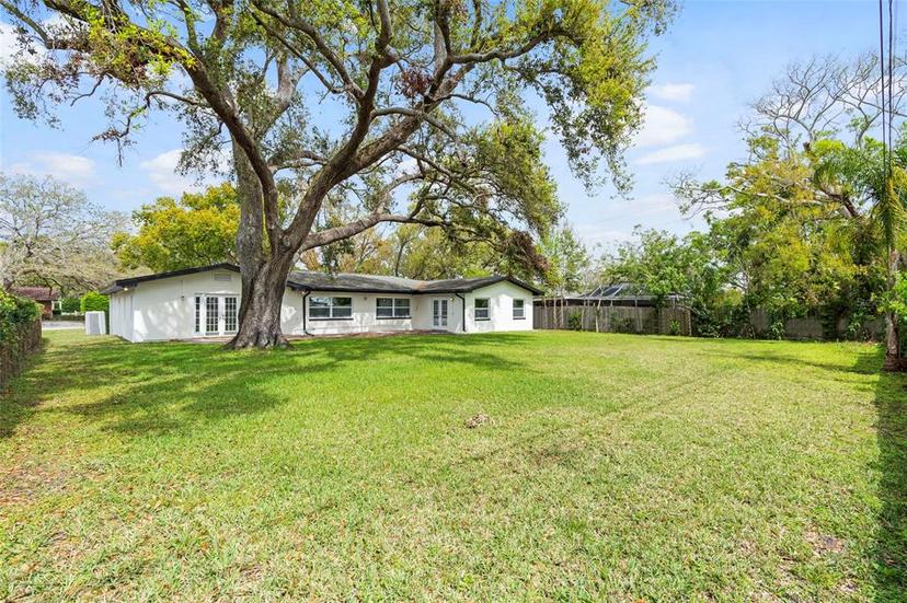 Picture of 1881 Oak Park Drive N, Clearwater FL 33764