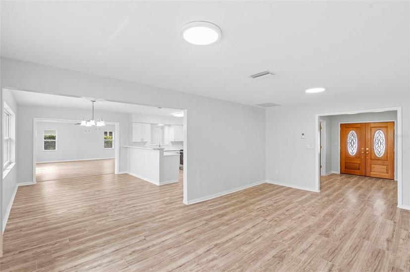 Picture of 1881 Oak Park Drive N, Clearwater FL 33764