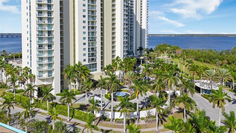 Picture of 3000 Oasis Grand Boulevard Unit 1004, Fort Myers FL 33916
