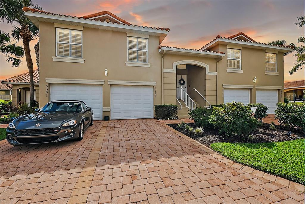 Picture of 5359 Compass Point, Oxford, FL 34484