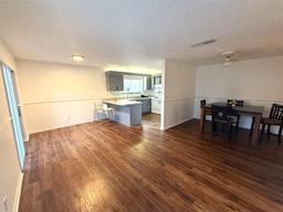 Picture of 1406 Park Shore Circle Unit 3, Fort Myers, FL 33901
