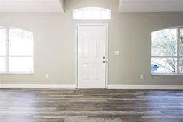 Picture of 806 Sand Ridge Drive, Valrico, FL 33594