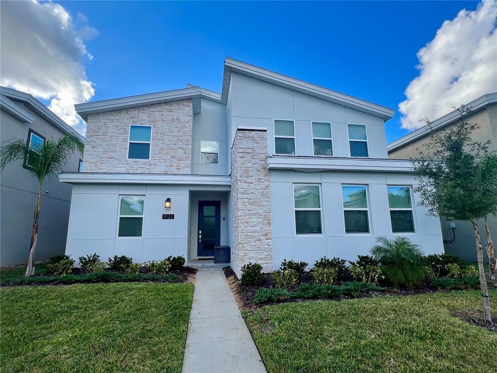 Picture of 9122 Sommerset Hills Drive, Davenport, FL 33896