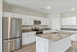 Picture of 14761 Summer Branch Drive, Lithia, FL 33547