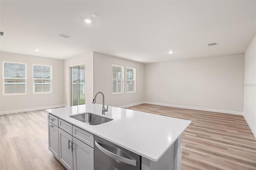Picture of 12160 Cattleside Drive, Riverview FL 33579