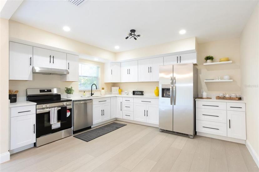 Picture of 2945 57Th Avenue N, St Petersburg FL 33714