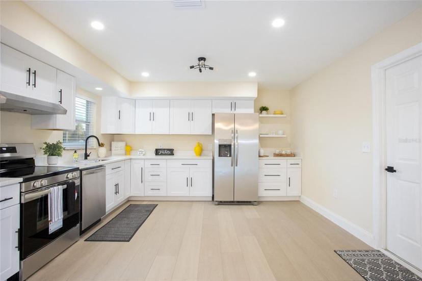 Picture of 2945 57Th Avenue N, St Petersburg FL 33714