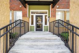Picture of 1185 SW 9Th Road Unit 202, Gainesville, FL 32601