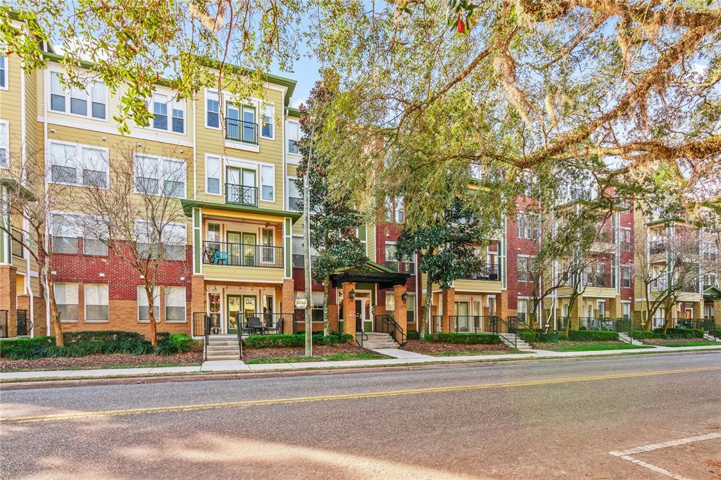 Picture of 1185 SW 9Th Road Unit 202, Gainesville, FL 32601