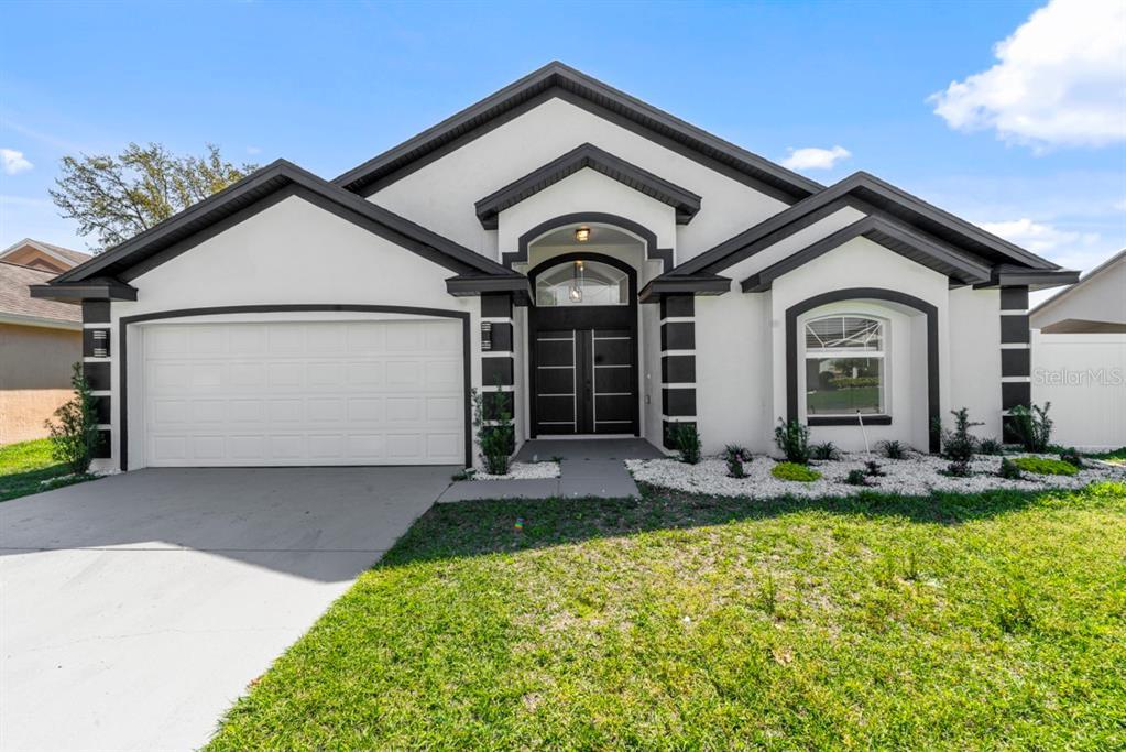 Picture of 1060 Jaybee Avenue, Davenport, FL 33897
