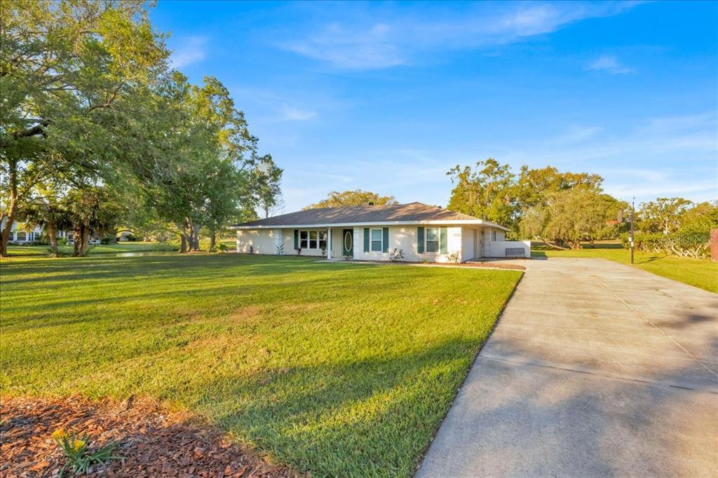 Picture of 141 Greenfield Road, Winter Haven, FL 33884